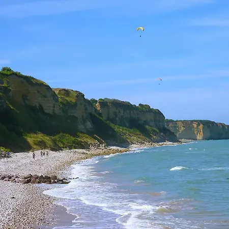 אתר קמפינג Camping Omaha Beach *